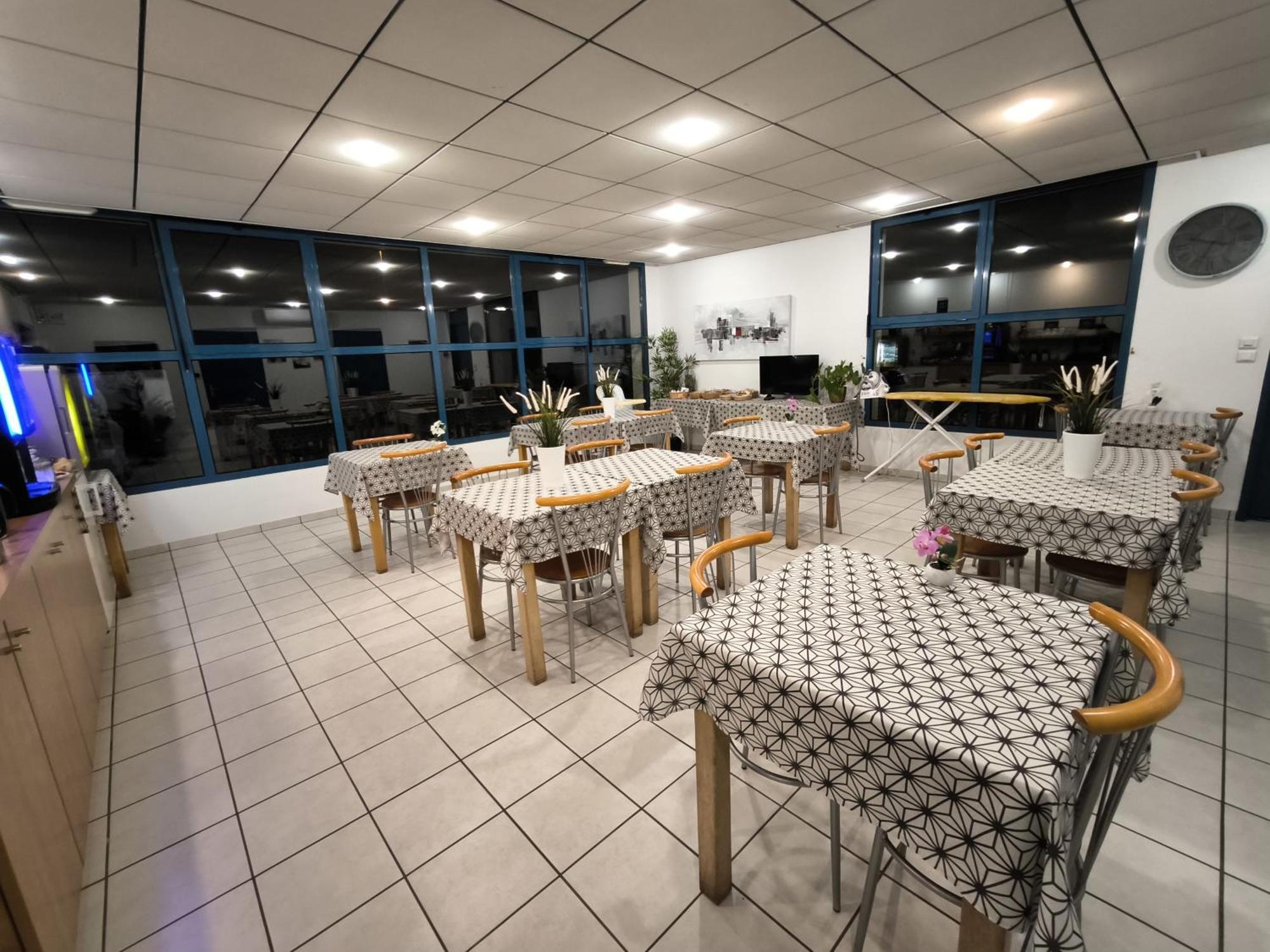 Hotel Le Laury'S Onet-le-Château Екстериор снимка