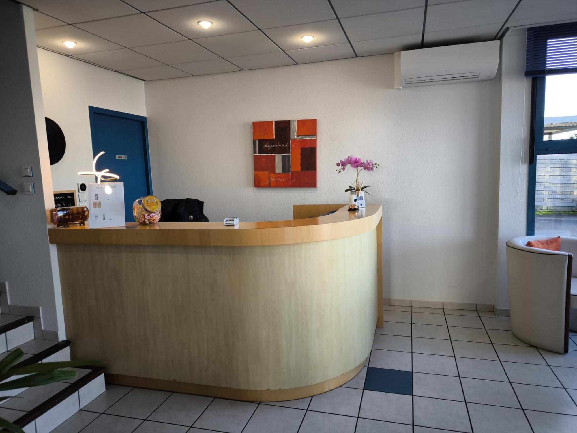 Hotel Le Laury'S Onet-le-Château Екстериор снимка
